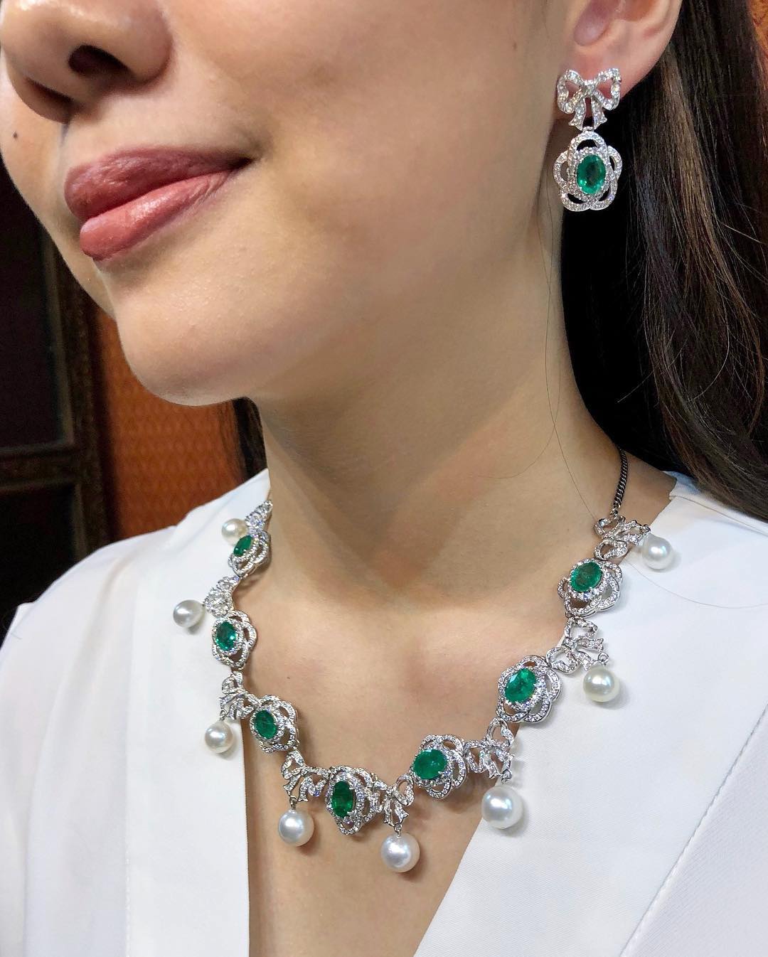 Cute & Lovely! With South Sea Pearls and Genuine Emeralds and Diamonds in bow-design necklace!