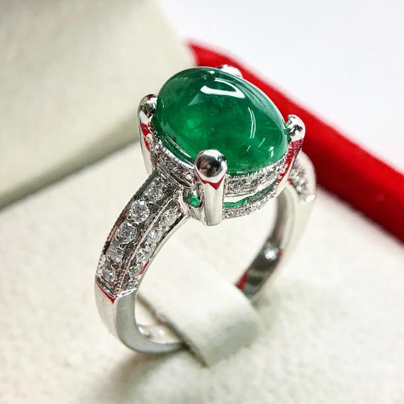 VIVID 4.40TCW Emerald & Diamonds in 18K Solid White gold ring zambian cabochon natural