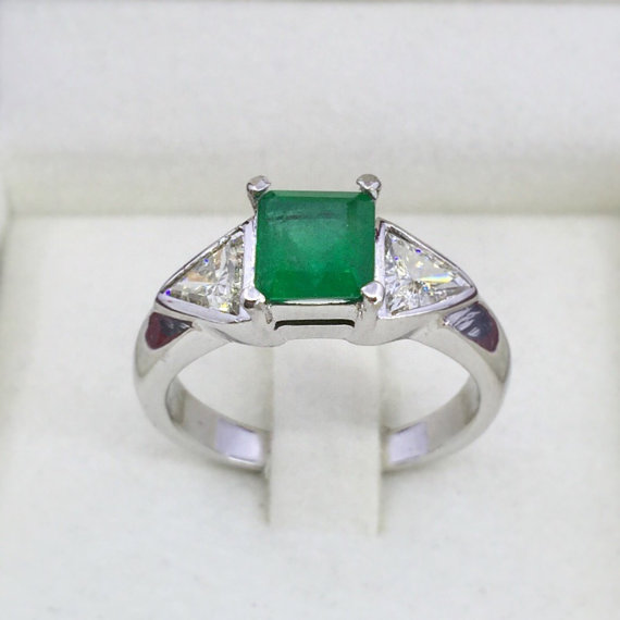 1.88ct COLOMBIAN Emerald & 2 Trillion Diamonds In 18K Solid WHITE Gold Handmade Ring