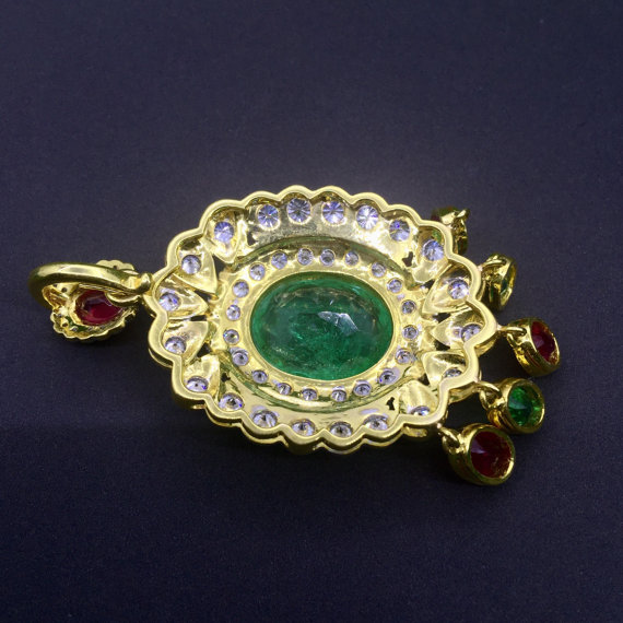 EMPEROR 19.61TCW COLOMBIAN Emerald & Diamonds in 18K solid gold pendant