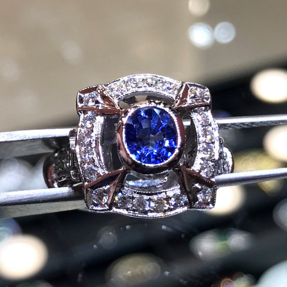 1.51ct. Ceylon Blue Sapphire & Diamonds in 18K solid gold ring engagement vintage style natural