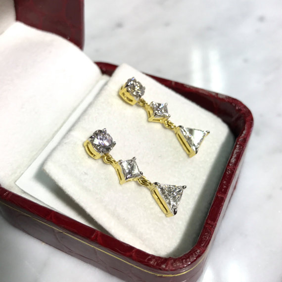 F/VVS 2.40TCW Sparkling Natural Diamond in 18K solid yellow gold earrings dangle drop handmade trilion