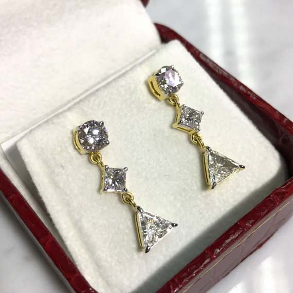 F/VVS 2.40TCW Sparkling Natural Diamond in 18K solid yellow gold earrings dangle drop handmade trilion