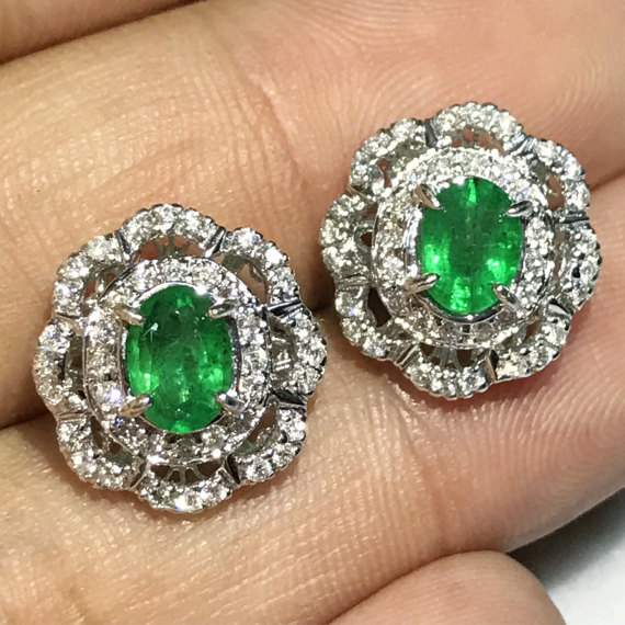 WOW! 2.05TCW Emerald & VS Diamonds in 18K solid white gold earrings studs natural