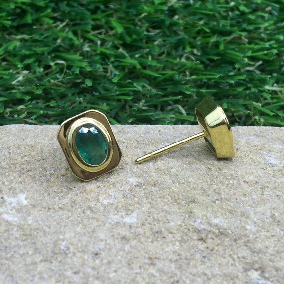 1.80ct. Colombian Green Emeralds in 18K solid handmade gold earrings bezel vintage style retro 80's studs