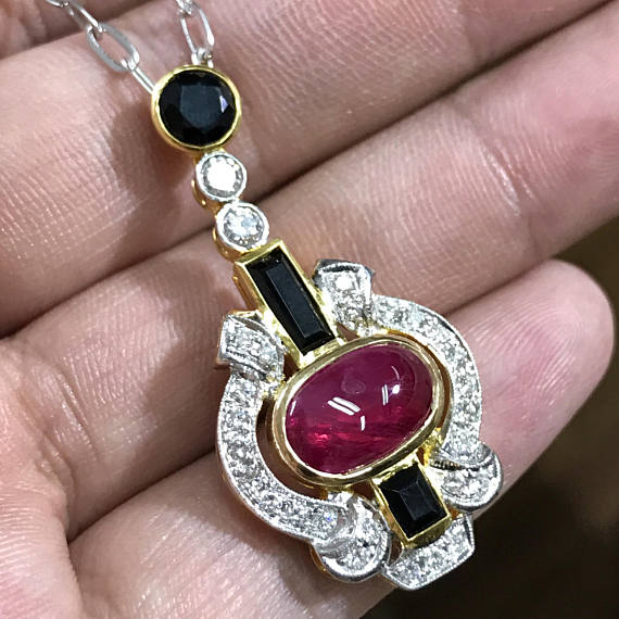 RETRO 5.16TCW Burmese Ruby Onyx & Diamonds in 18K solid yellow gold pendant necklace Burma