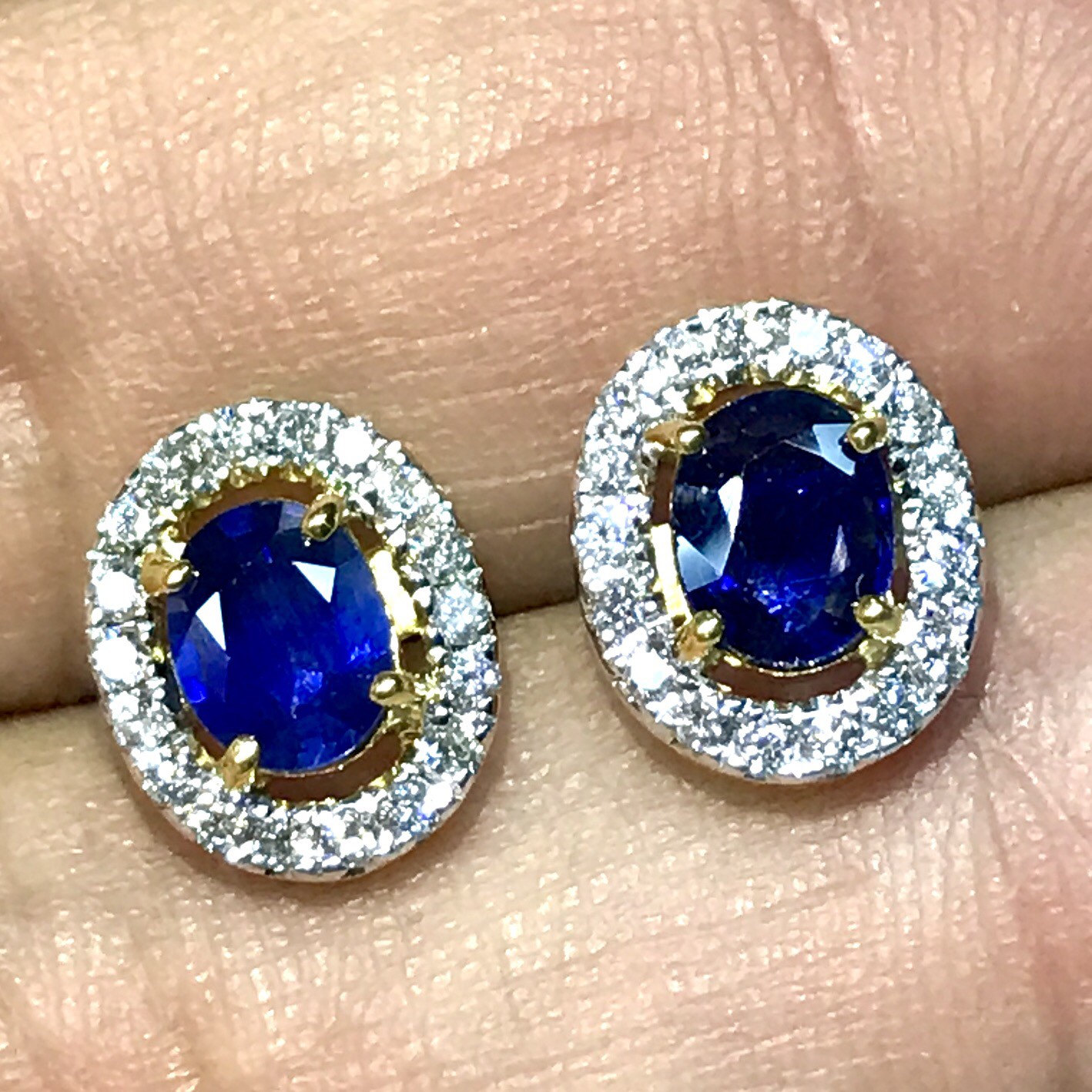 CEYLON 2.20TCW. Royal BLUE Sapphires & Diamonds in 18K solid yellow gold earrings Ceylon sri lanka stud