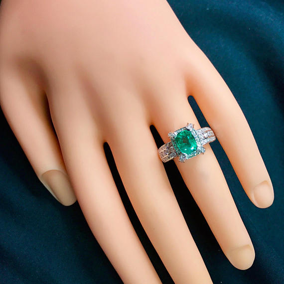 EXQUISITE 3.12TCW EMERALD & Diamonds in 18K solid white gold ring engagement natural