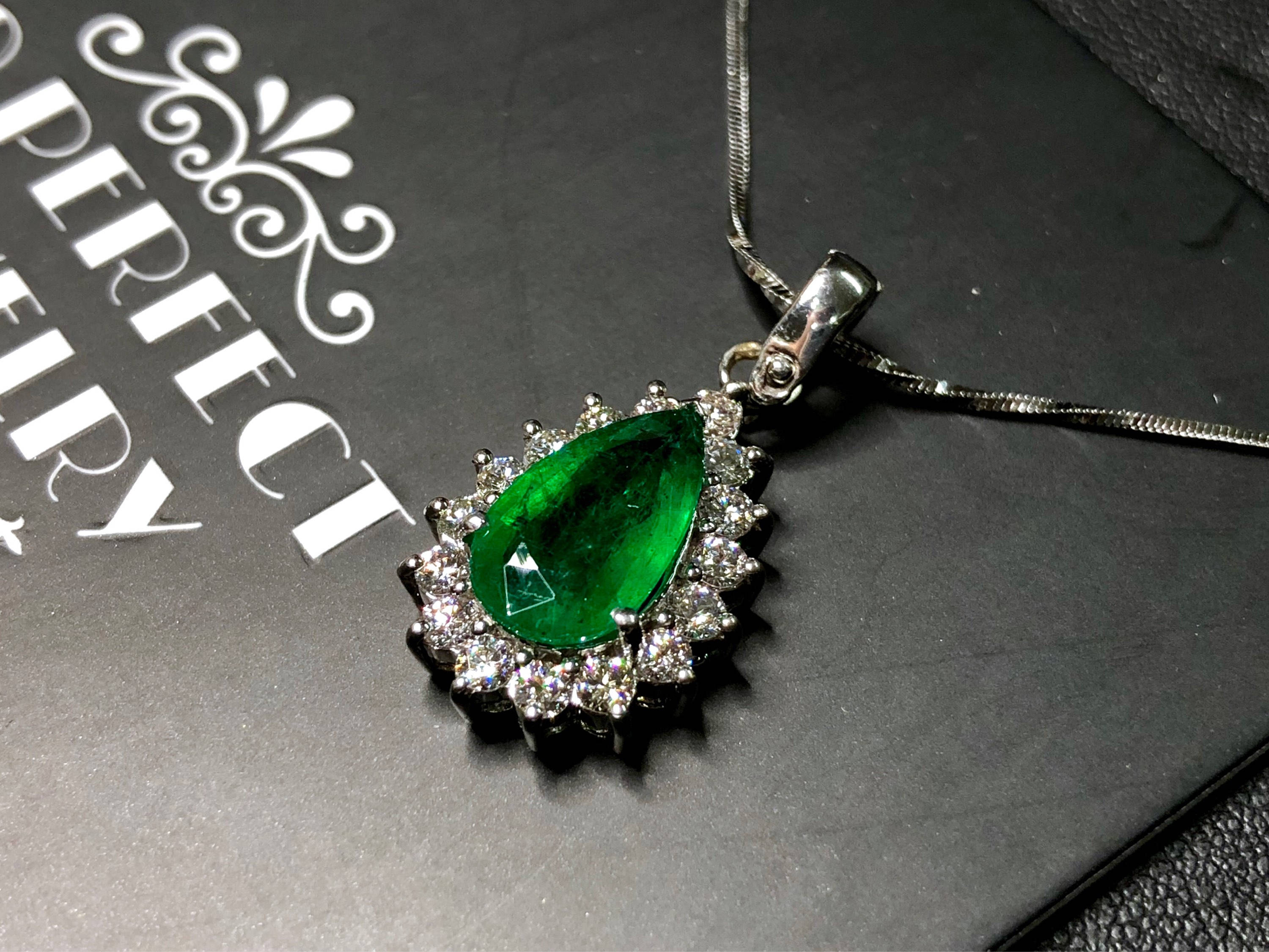 TOP-GREEN 2.95TCW Emerald VS Diamonds 18K white gold pendant pear gift Christmas