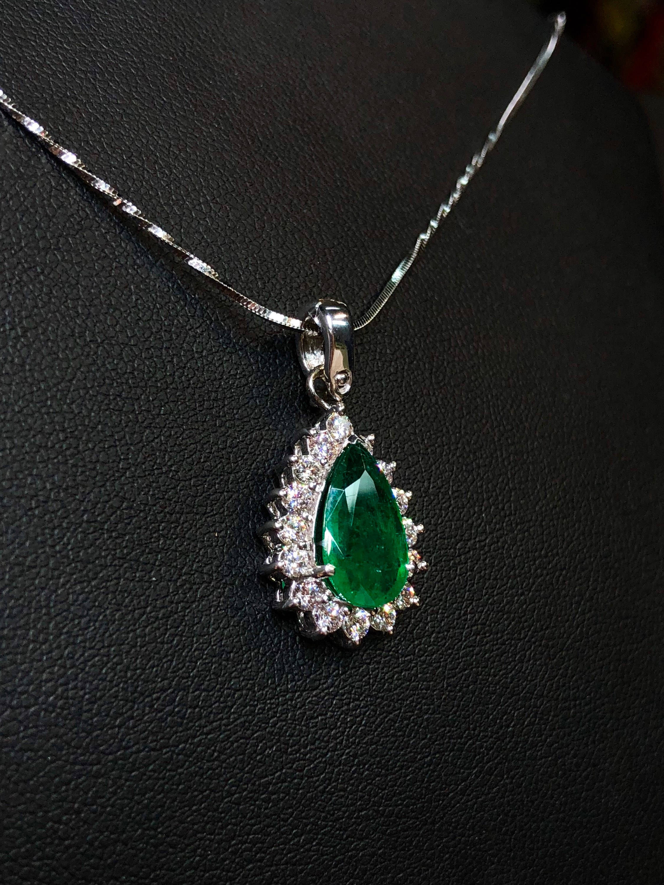 TOP-GREEN 2.95TCW Emerald VS Diamonds 18K white gold pendant pear gift Christmas