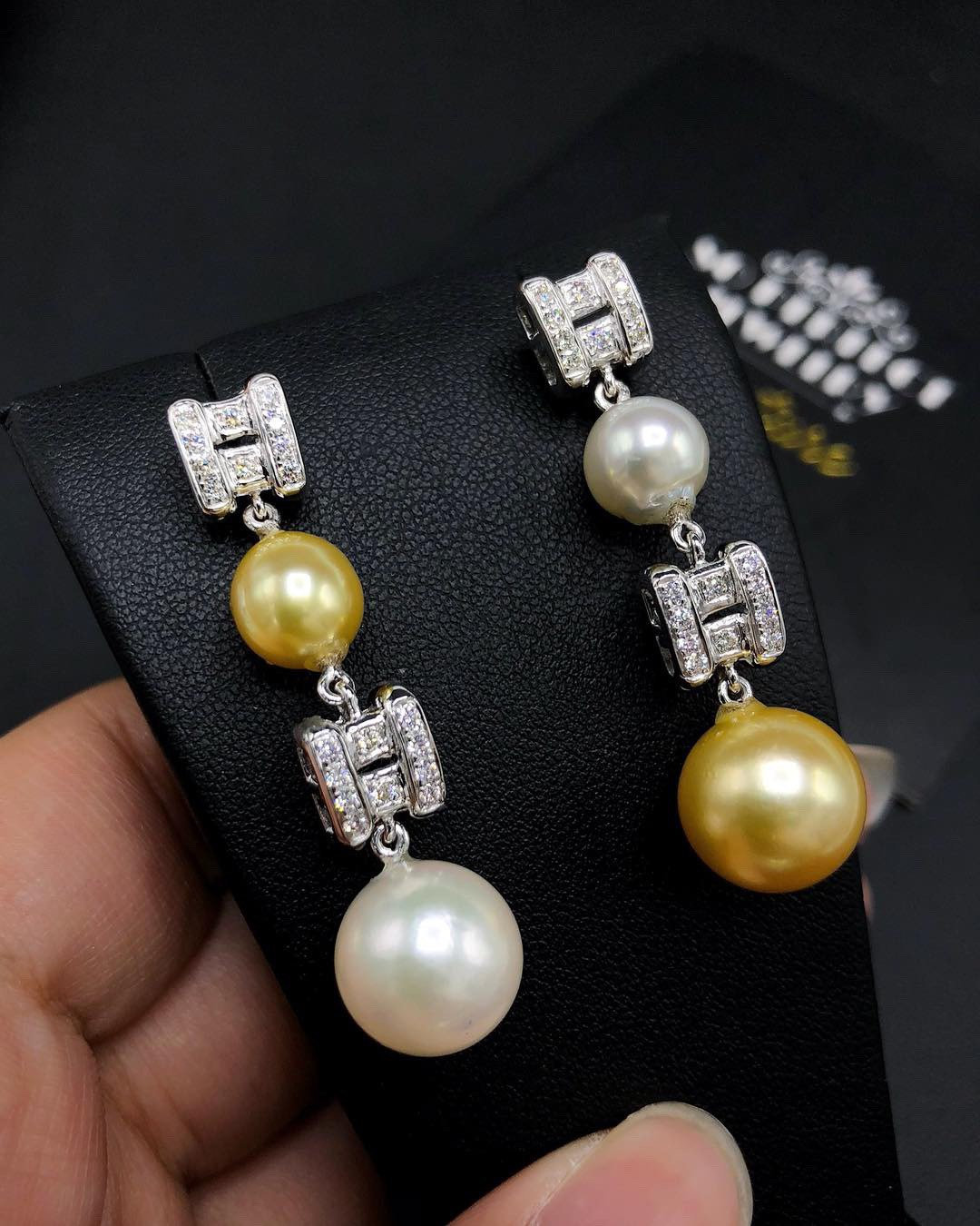 GORGEOUS! South Sea Pearls VS Diamonds 18K Solid White Gold Dangling Earrings