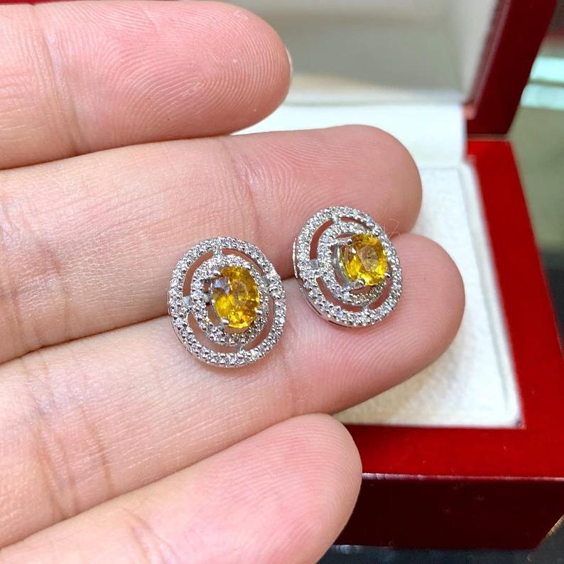 SPARKLING 2.07TCW Yellow Sapphire