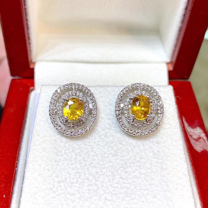 SPARKLING 2.07TCW Yellow Sapphire