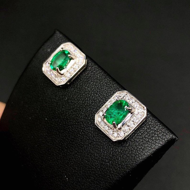 VIVID 2.40TCW Emerald VS Diamonds in 18K solid white gold earrings studs natural