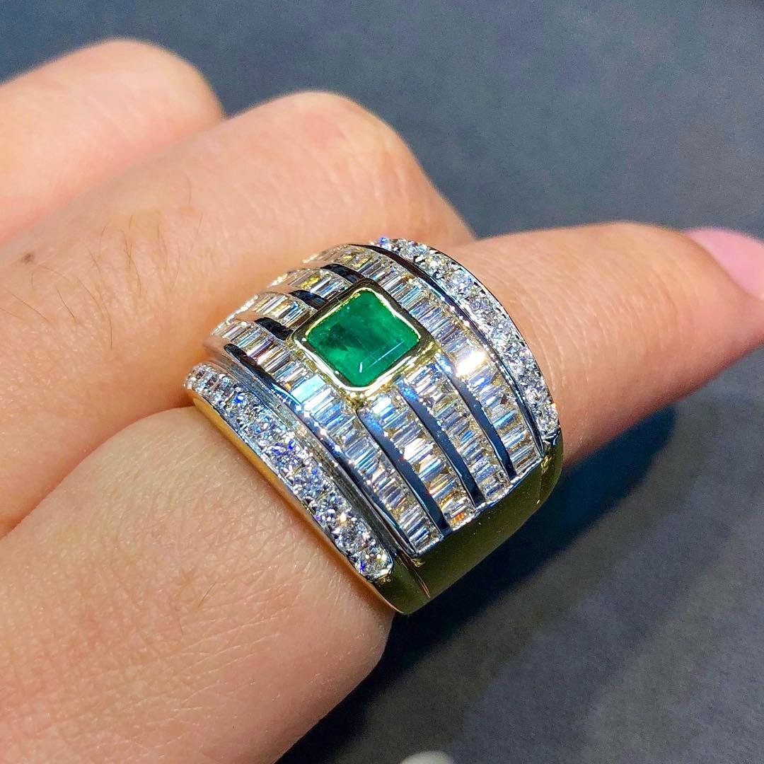 ENORMOUS 2.88CTW EMERALD & Diamonds 18K solid white gold ring