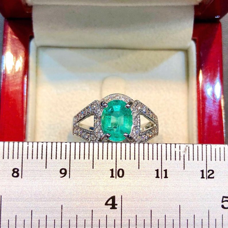 GENUINE 2.52TCW Emerald VS Diamonds in 18k solid white gold ring