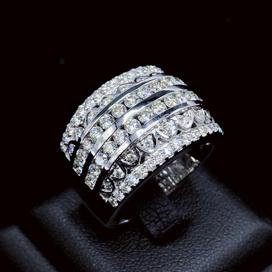 COCKTAIL! 1.88TCW NATURAL F/VS diamonds 18K solid white gold ring