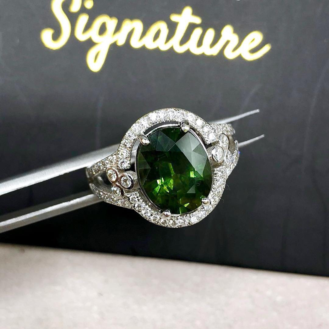 GENUINE 5.10TCW Green Sapphire