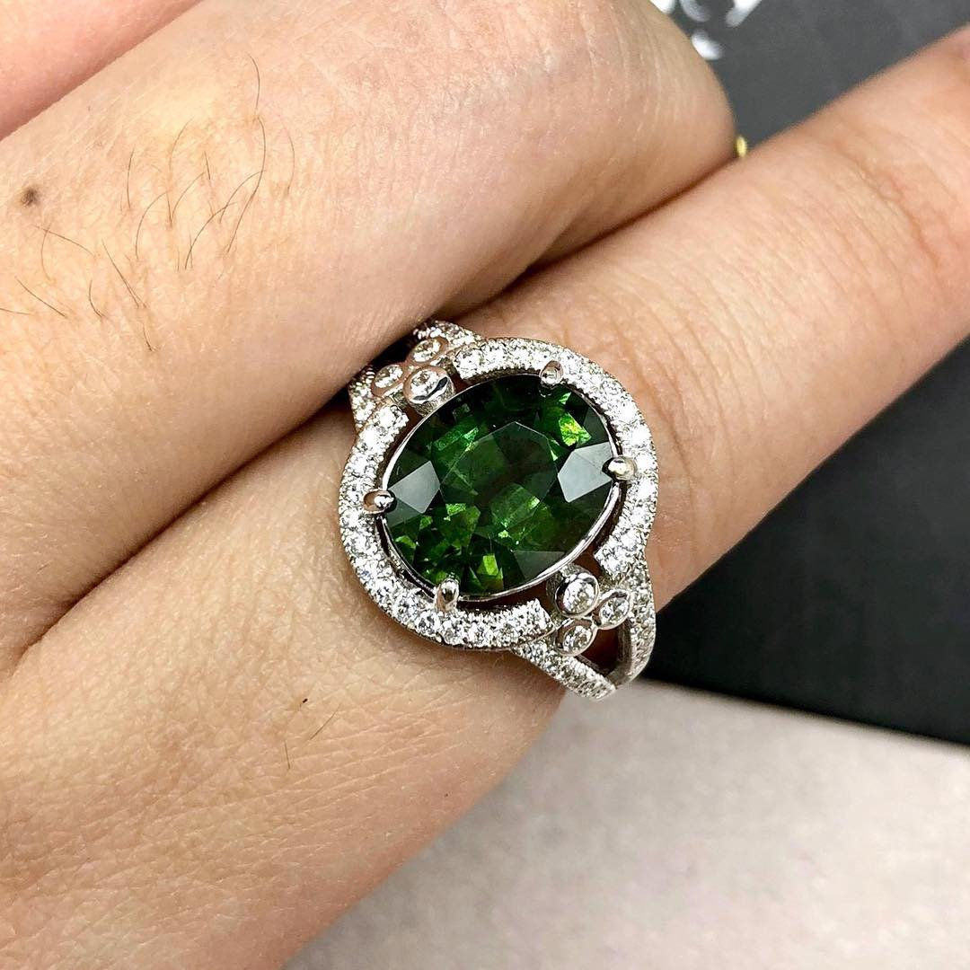 GENUINE 5.10TCW Green Sapphire