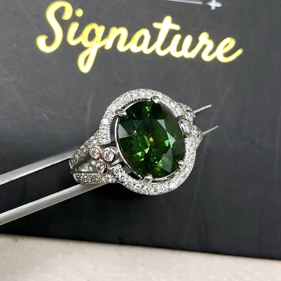 GENUINE 5.10TCW Green Sapphire