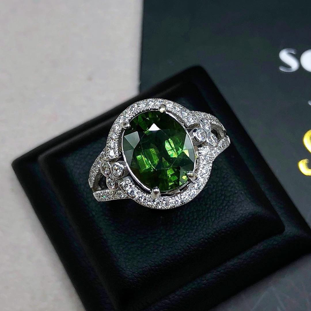 GENUINE 5.10TCW Green Sapphire