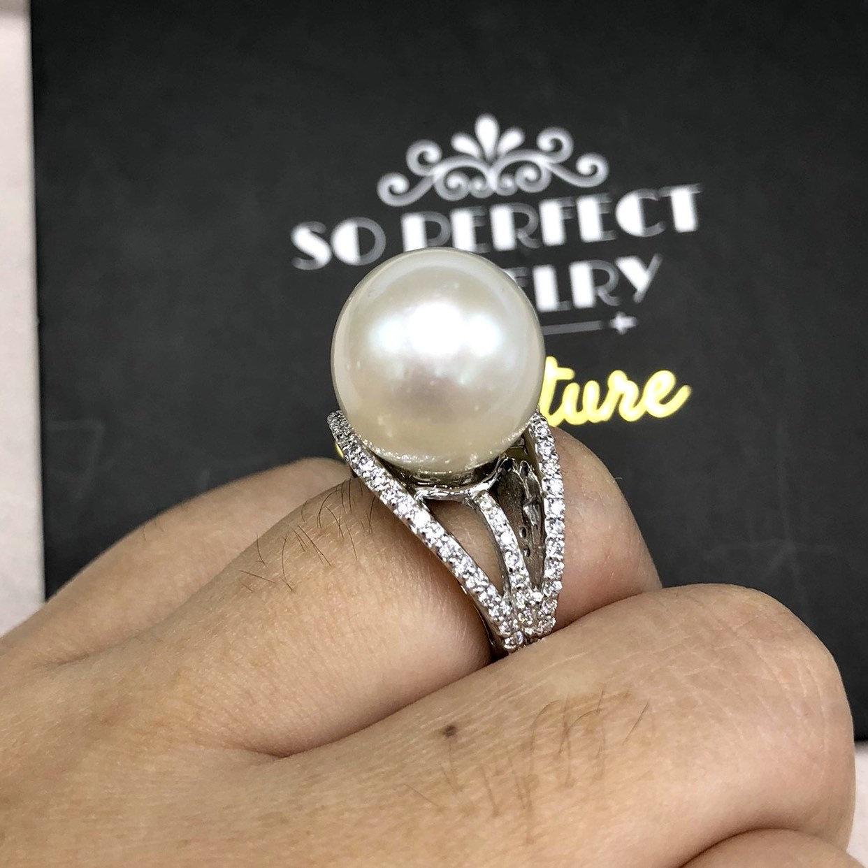 14mm SOUTH SEA Pearl 0.92 ct diamond