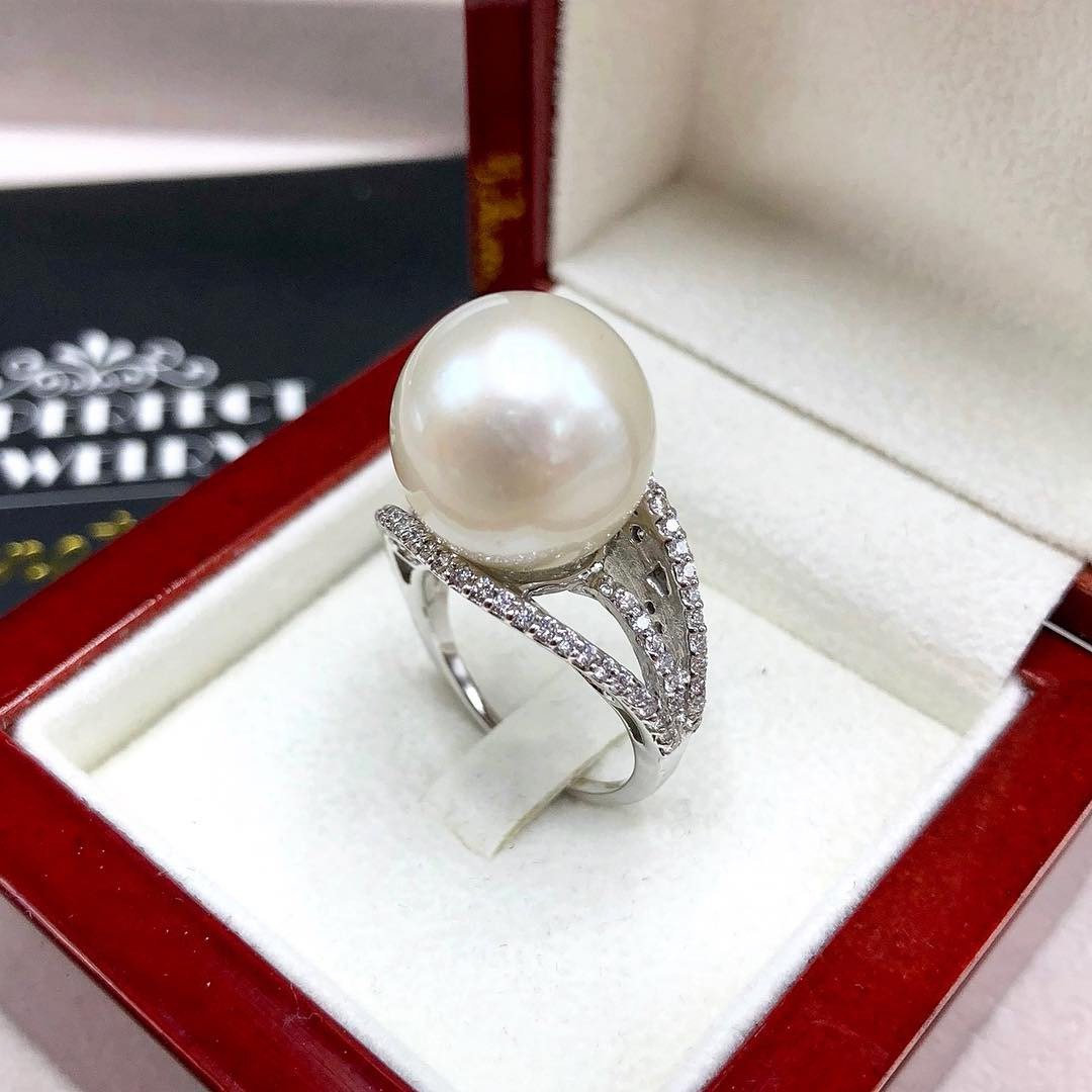 14mm SOUTH SEA Pearl 0.92 ct diamond