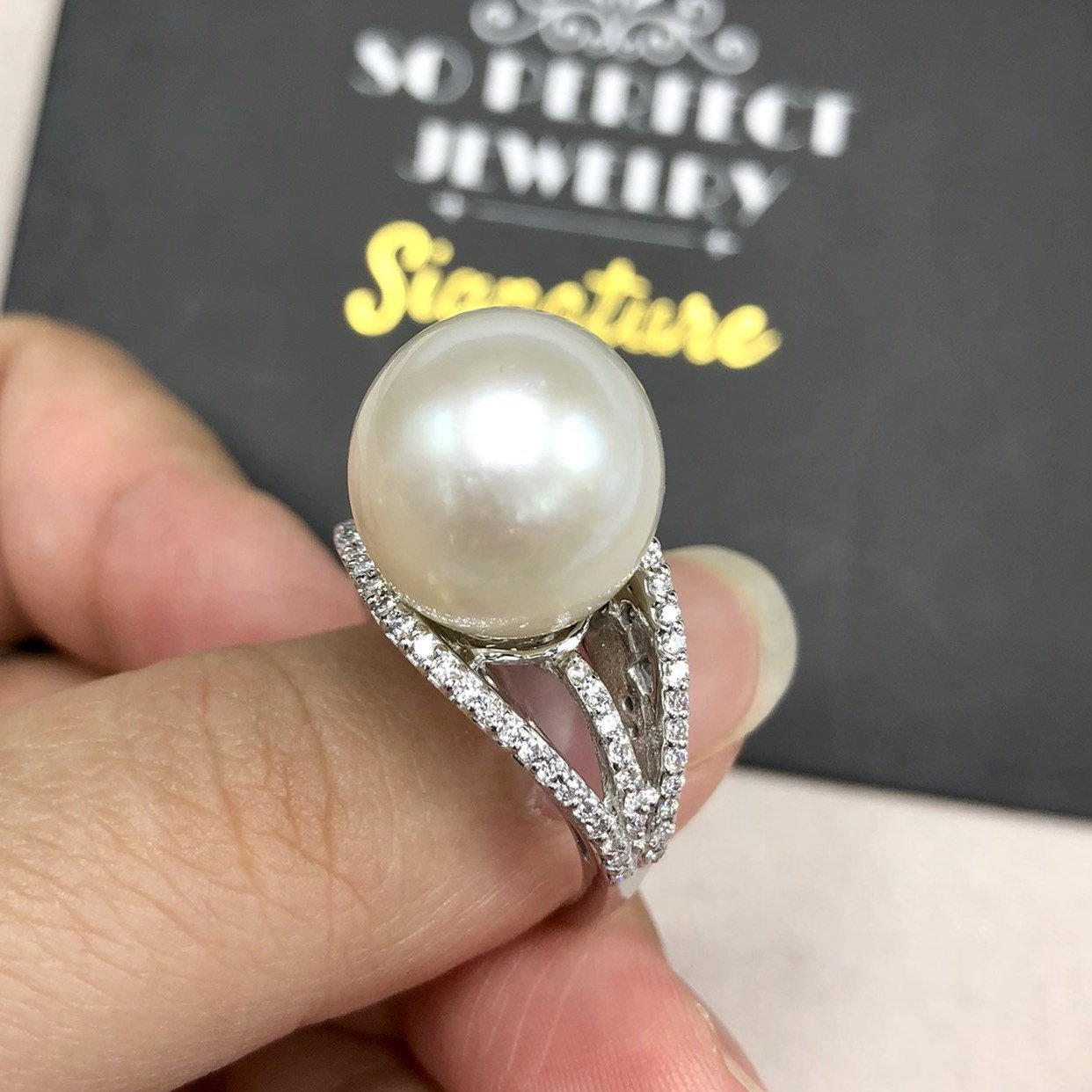 14mm SOUTH SEA Pearl 0.92 ct diamond