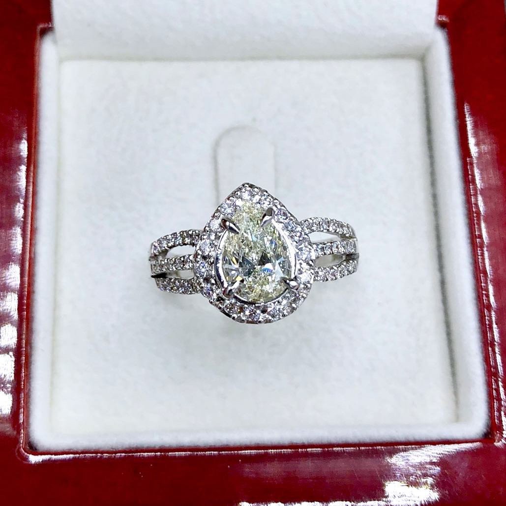 1.53TCW Pear Diamond & VS diamonds