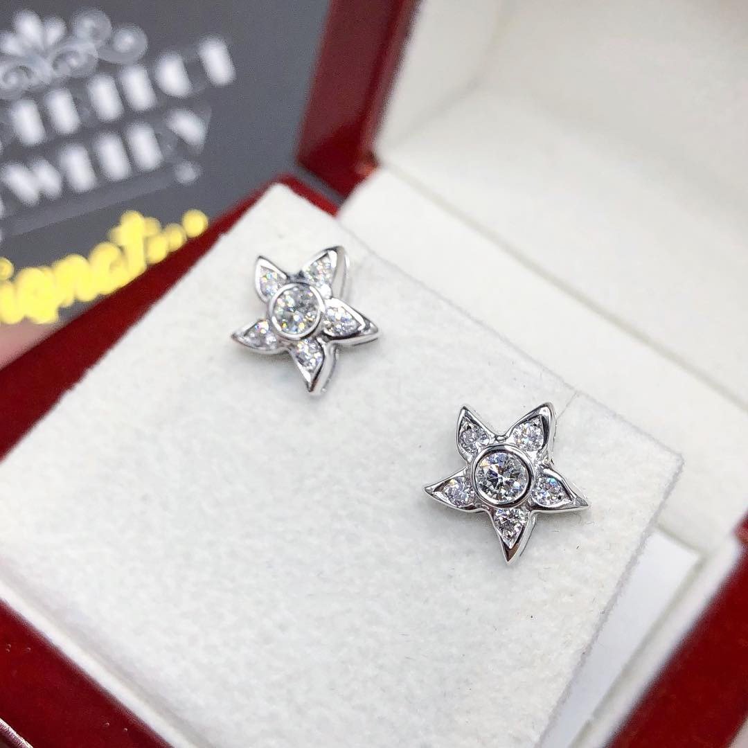 STAR! F/VS Diamond 18K solid white gold earrings