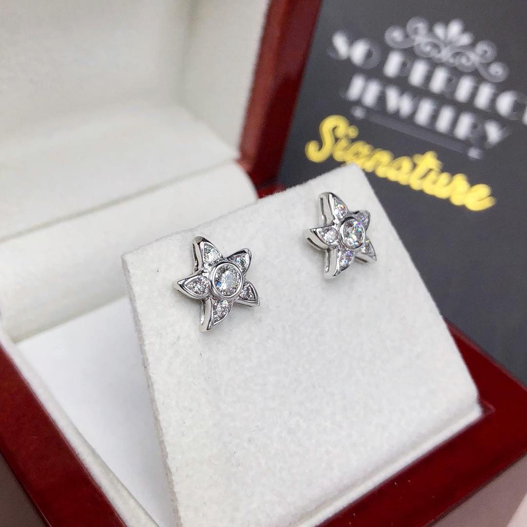 STAR! F/VS Diamond 18K solid white gold earrings