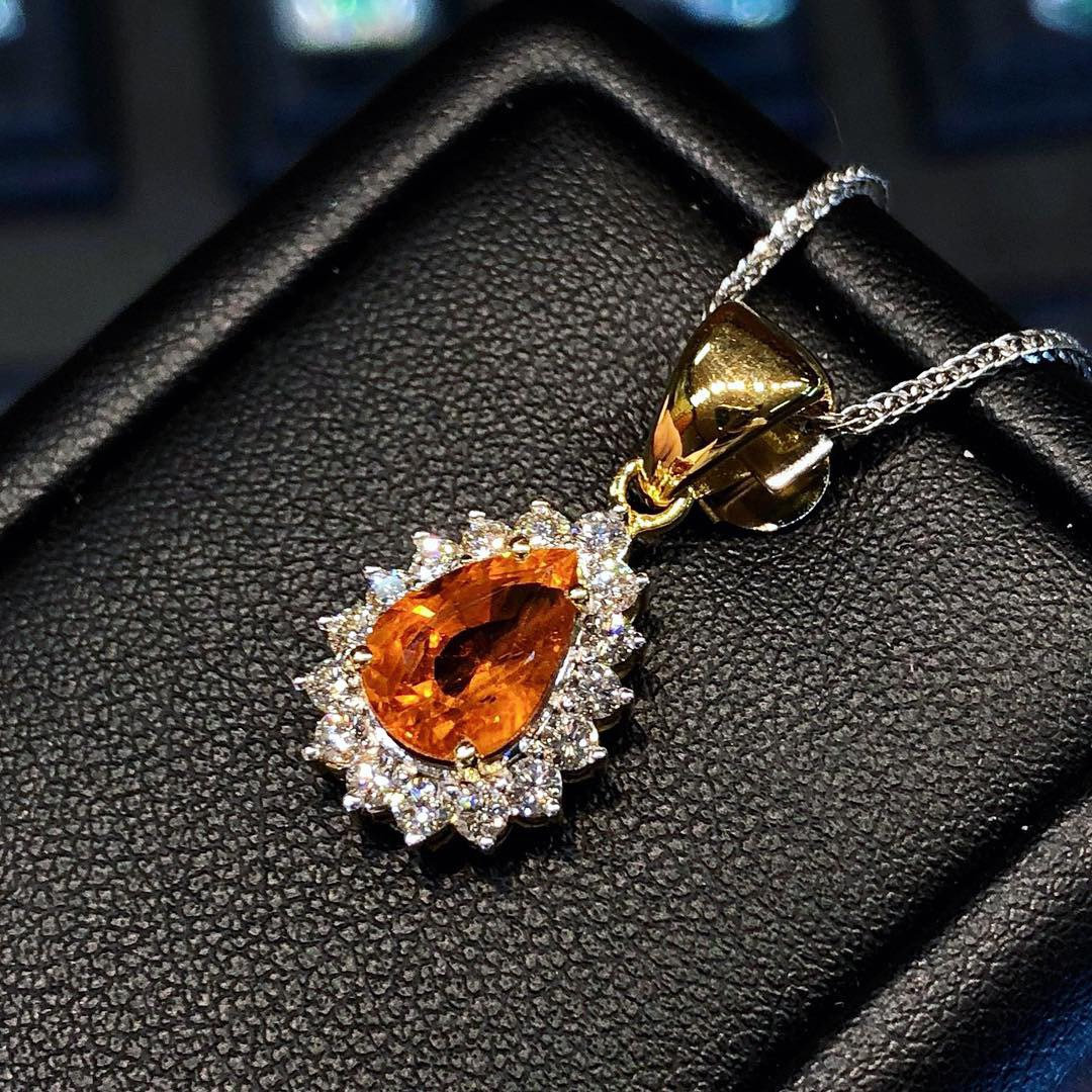 VIVID 3.49TCW ORANGE Sapphire Diamond 18K solid yellow gold pendant necklace