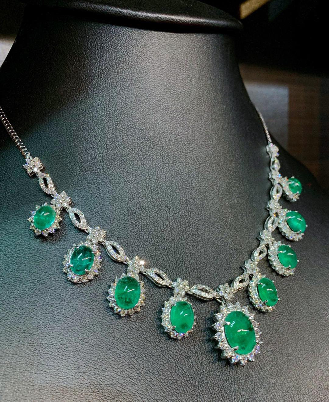 HUGE SET 41.89TCW Emerald Necklace