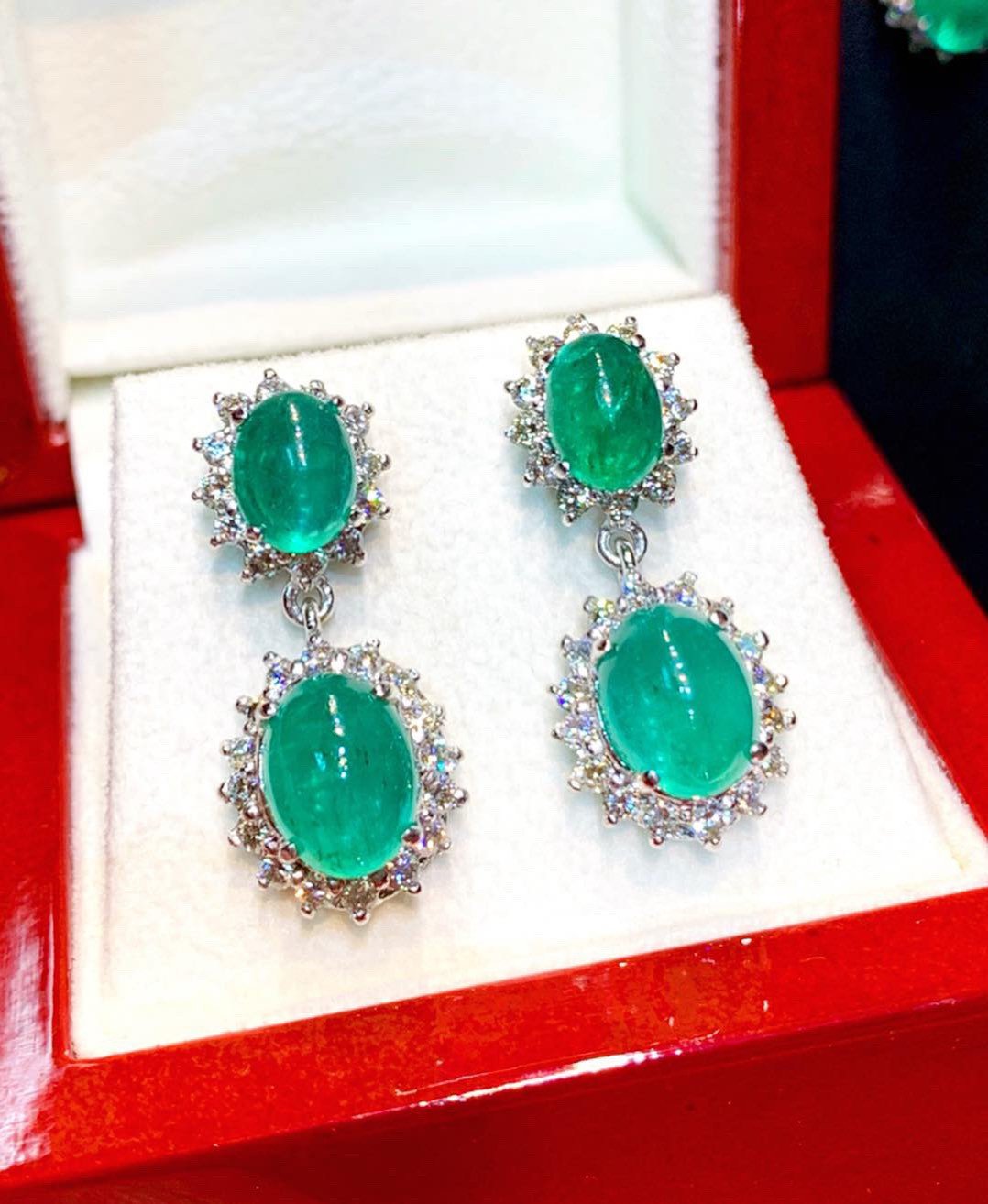 HUGE SET 41.89TCW Emerald Necklace