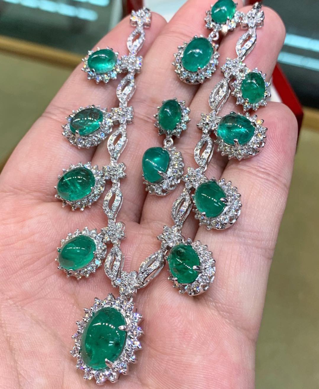 HUGE SET 41.89TCW Emerald Necklace