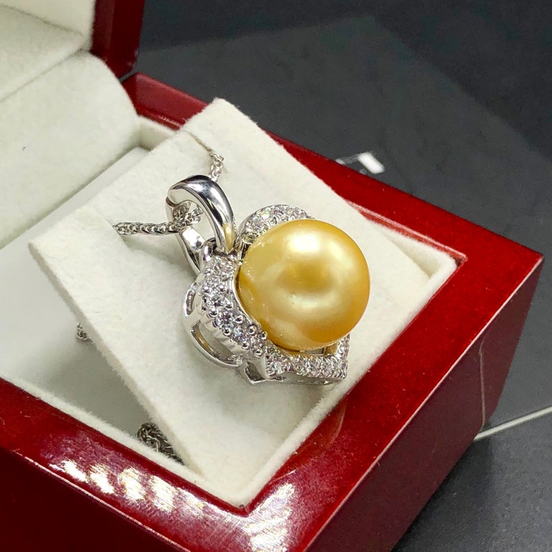 Lustrous Golden South Sea Pearl & VS Diamonds in 18K solid white gold art deco long necklace pendant bohemian unique vintage natural