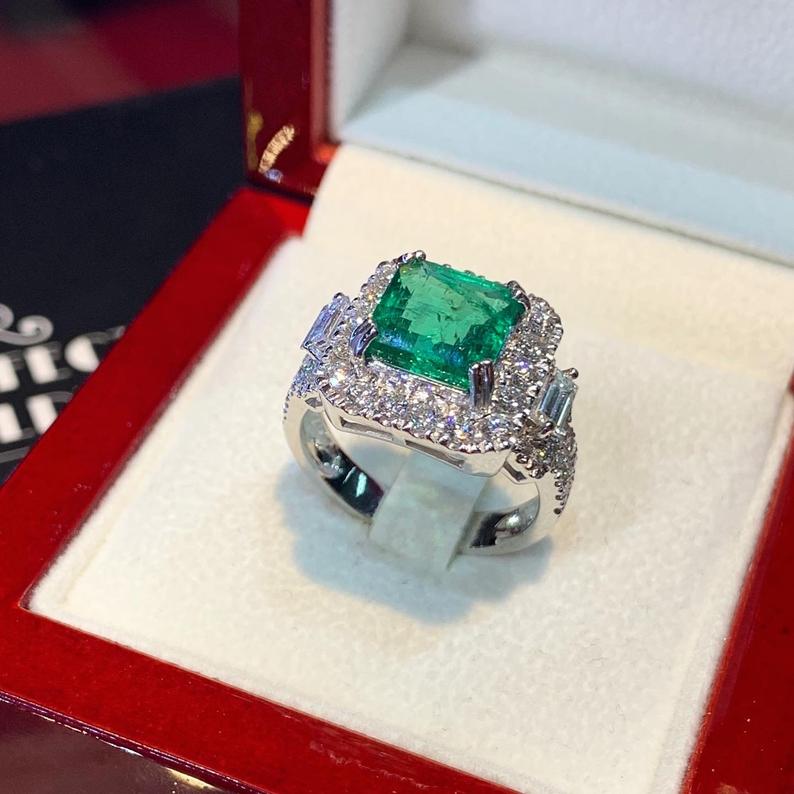 STUNNING! 4.32TCW Emerald VS Diamond 18k solid white gold ring engagement wedding colombian zambian Double halo modern natural art deco big