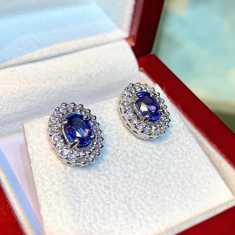 CEYLON 3.02TCW. BLUE Sapphires & Diamonds 18K solid white gold earrings Cornflower sri lanka natural certified stud vintage oval heat light