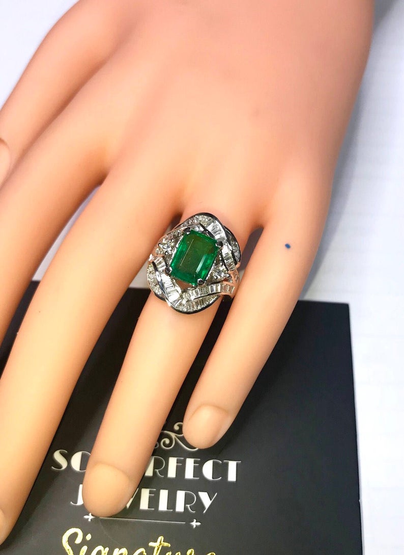 GORGEOUS! 4.73TCW Natural Emerald & Bageutte Diamonds in 18k solid white GOLD handmade ring engagenement vintage natural art deco estate