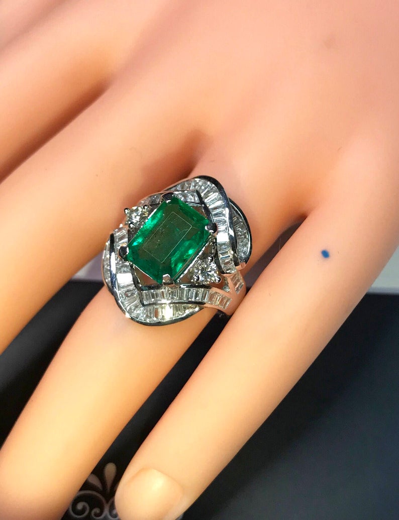 GORGEOUS! 4.73TCW Natural Emerald & Bageutte Diamonds in 18k solid white GOLD handmade ring engagenement vintage natural art deco estate