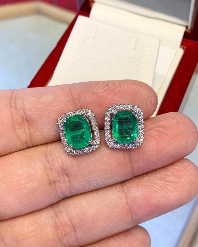 WOW! 5.00TCW Emerald VS Diamonds 18K solid white gold earrings studs natural cushion certified zambian Colombian halo wedding oval green