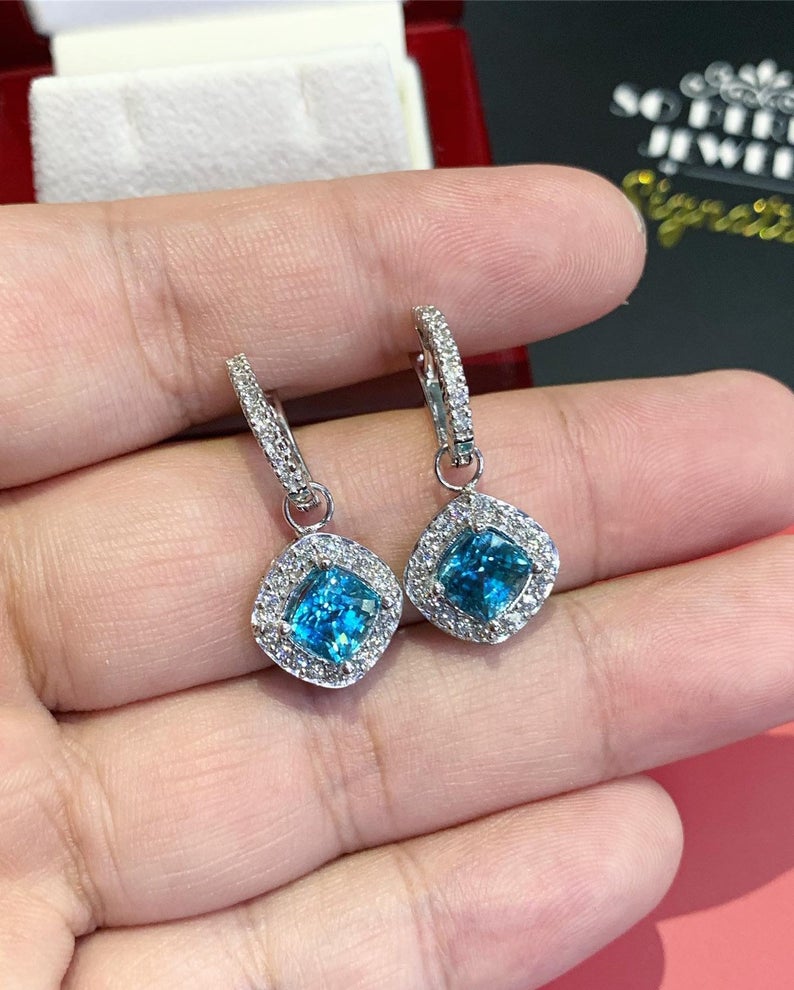 DANGLING 6.65TCW Blue Zircon VS Diamonds 18K solid white gold earrings chandelier sky drop vintage cocktail dinner party blue sky natural