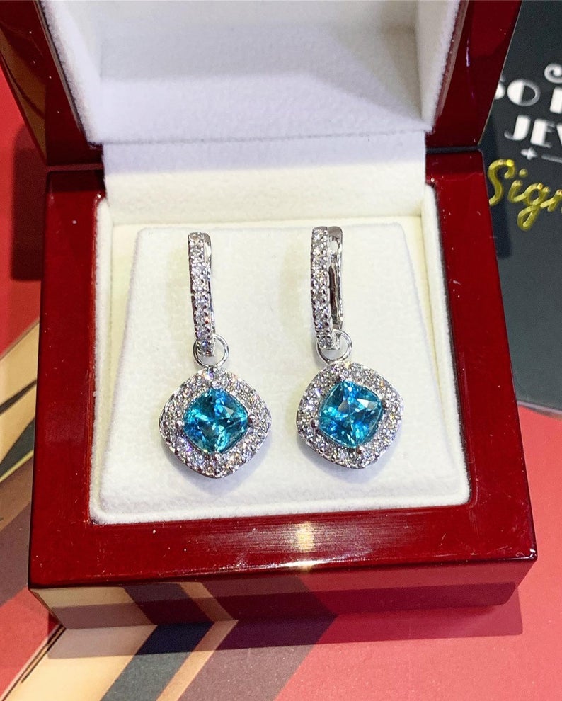 DANGLING 6.65TCW Blue Zircon VS Diamonds 18K solid white gold earrings chandelier sky drop vintage cocktail dinner party blue sky natural