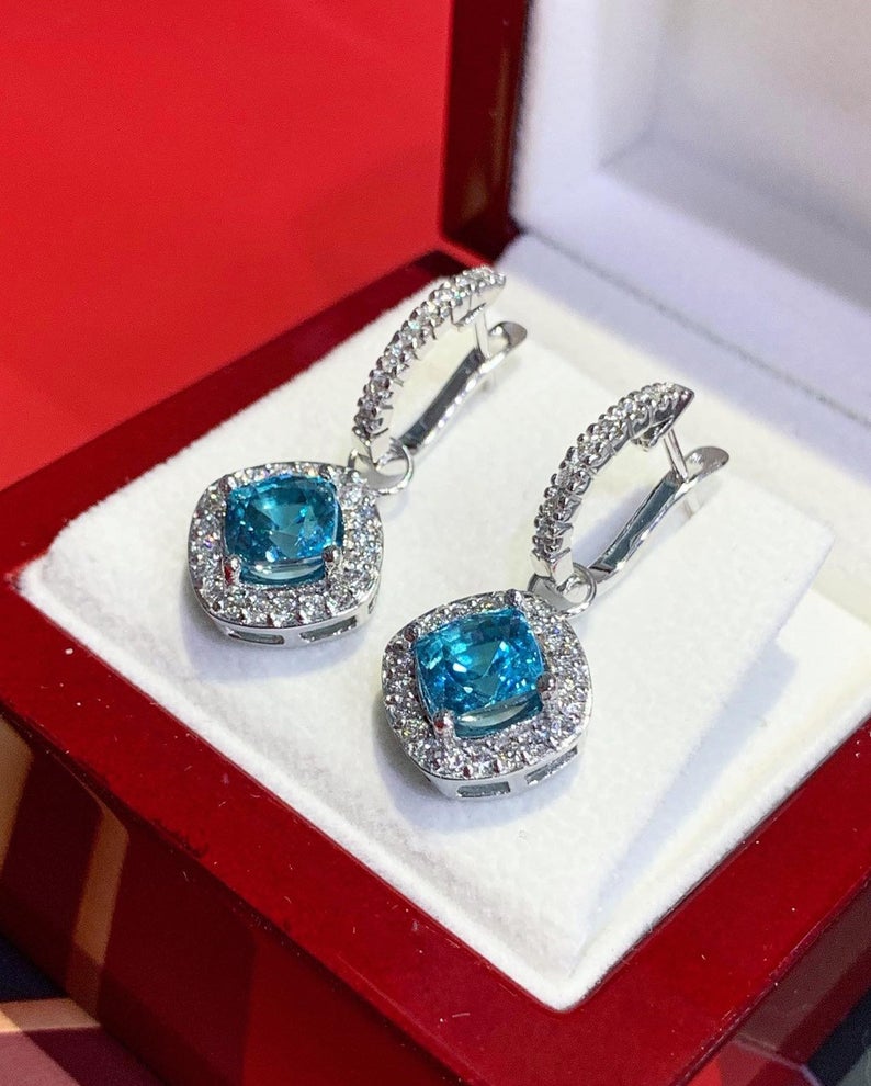 DANGLING 6.65TCW Blue Zircon VS Diamonds 18K solid white gold earrings chandelier sky drop vintage cocktail dinner party blue sky natural