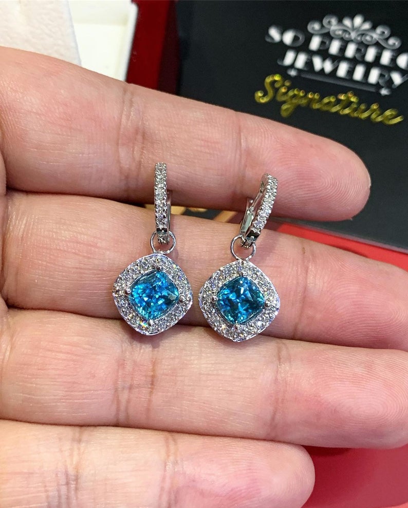 DANGLING 6.65TCW Blue Zircon VS Diamonds 18K solid white gold earrings chandelier sky drop vintage cocktail dinner party blue sky natural