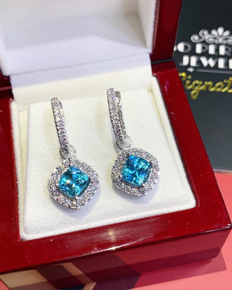 DANGLING 6.65TCW Blue Zircon VS Diamonds 18K solid white gold earrings chandelier sky drop vintage cocktail dinner party blue sky natural