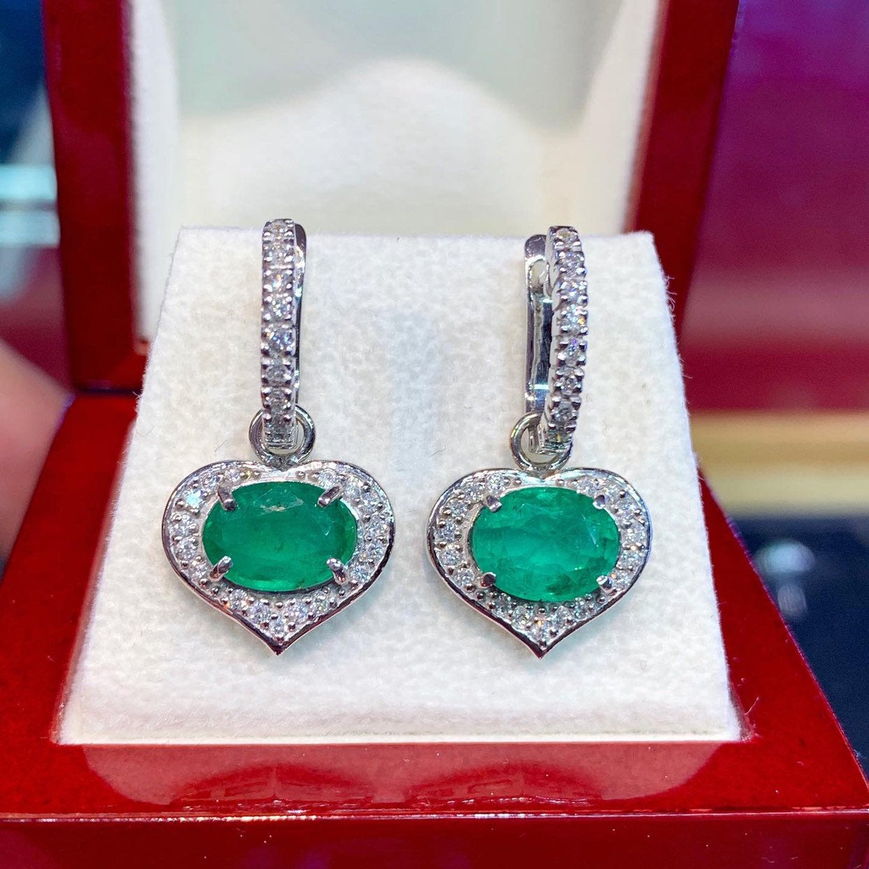 Dangling! 2.78TCW Green Emerald Diamond 18K solid WHITE gold handmade earrings dangle drop white gold chandelier zambia Colombian oval heart