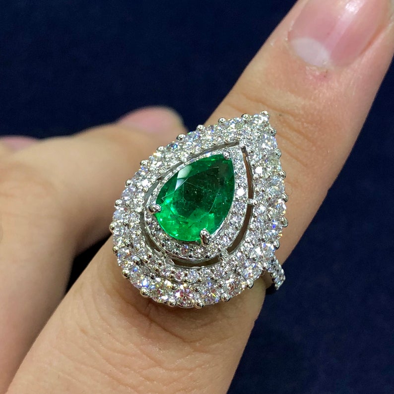 COLOMBIAN 4.43TCW Emerald & VS Diamonds in 18k solid white gold ring engagement wedding colombia zambian Double halo modern natural pear